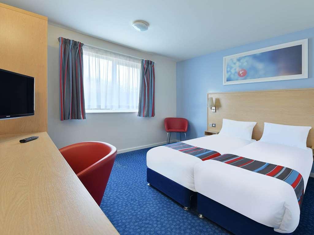 Travelodge Bracknell Quarto foto